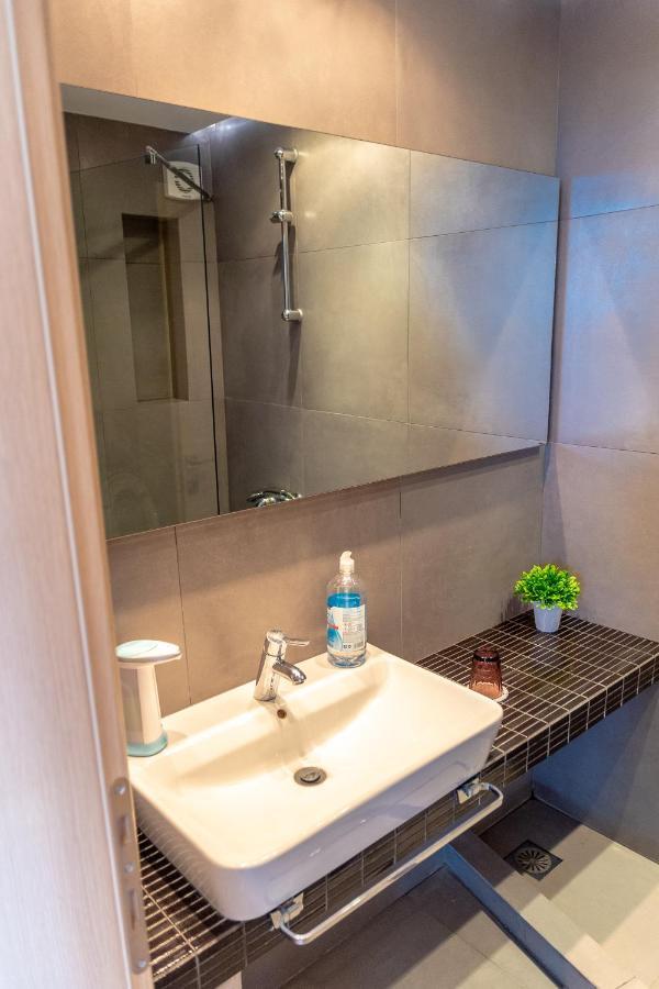 Dimi Seafront Apartment By Rentals Pro Services - ניאה מודאניה מראה חיצוני תמונה