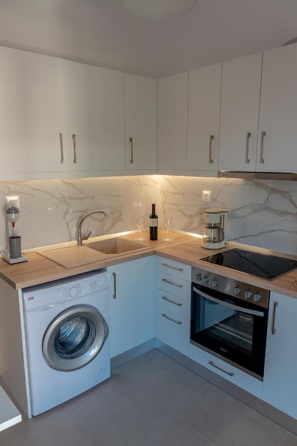 Dimi Seafront Apartment By Rentals Pro Services - ניאה מודאניה מראה חיצוני תמונה