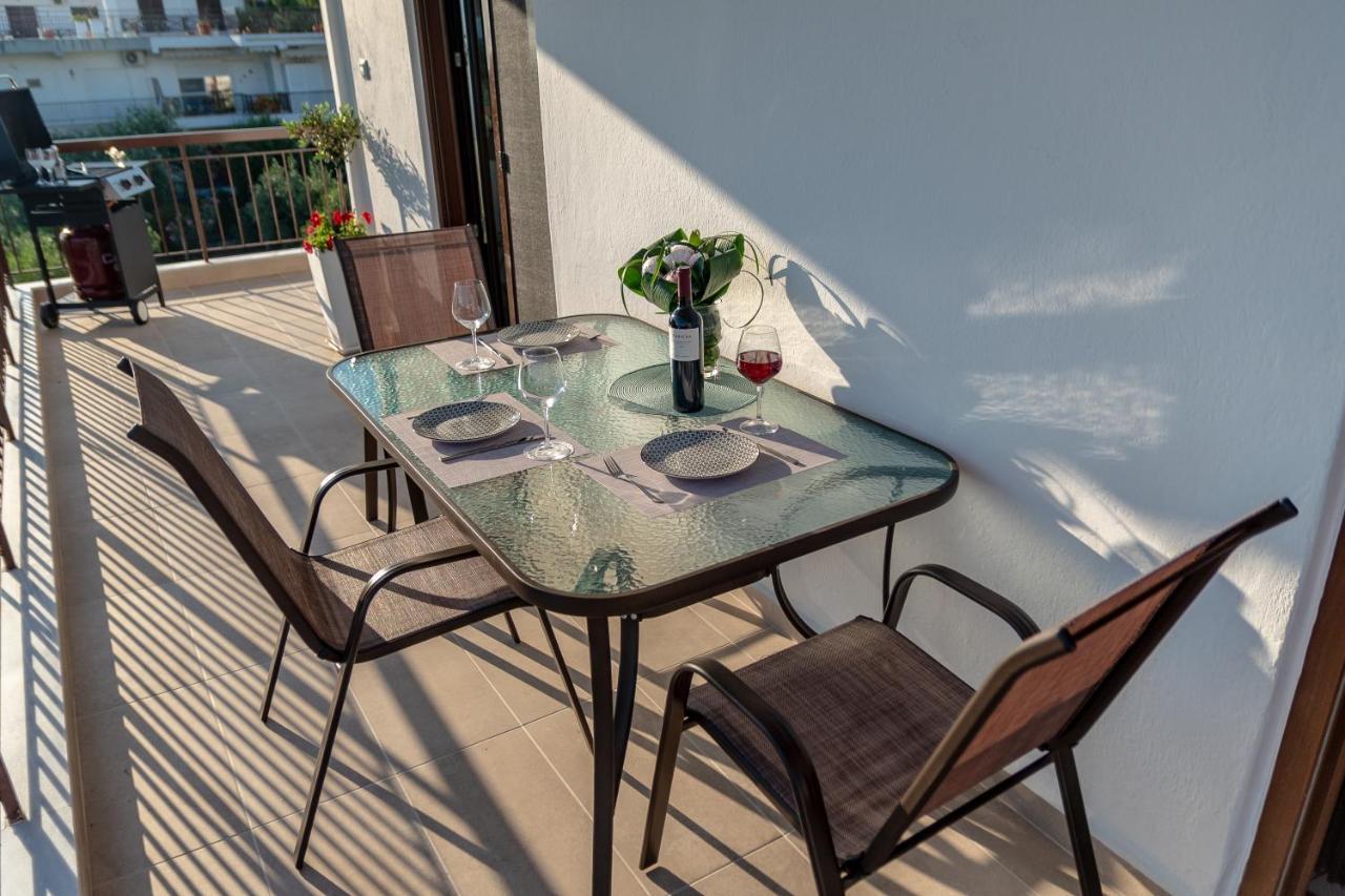 Dimi Seafront Apartment By Rentals Pro Services - ניאה מודאניה מראה חיצוני תמונה