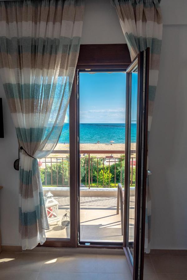 Dimi Seafront Apartment By Rentals Pro Services - ניאה מודאניה מראה חיצוני תמונה
